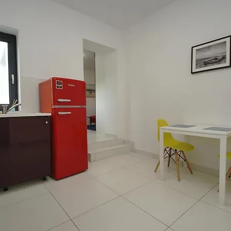 Comfort Korzeniowskiego 아파트 *