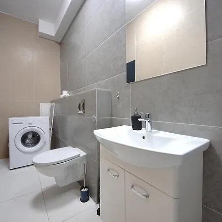 Comfort Korzeniowskiego 아파트 *